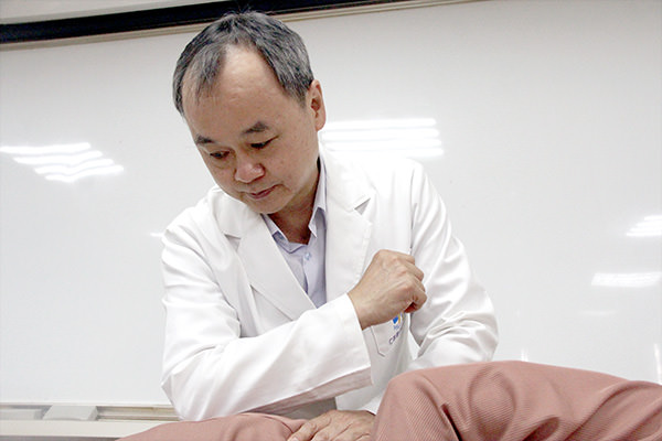 台中中清仁心堂中医诊所医师诊治照片